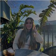 Profesora de apoyo escolar para niños